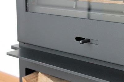 Kaminofen-Juhnberg-Lorenz-7kW-mit-Holzfach-3.jpg